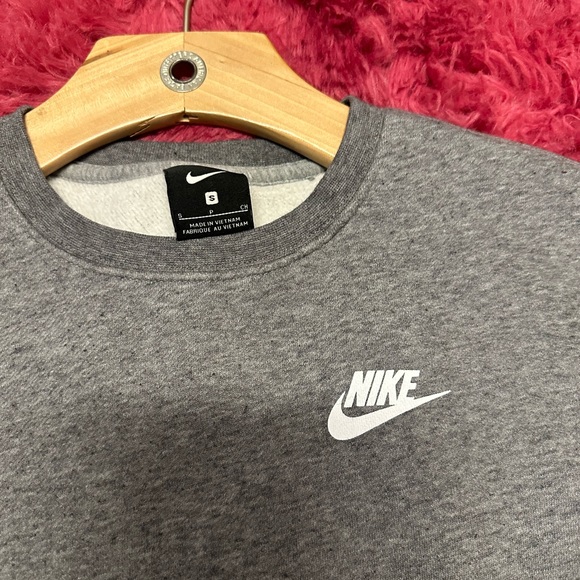 Grey Nike crewneck - Picture 2 of 3